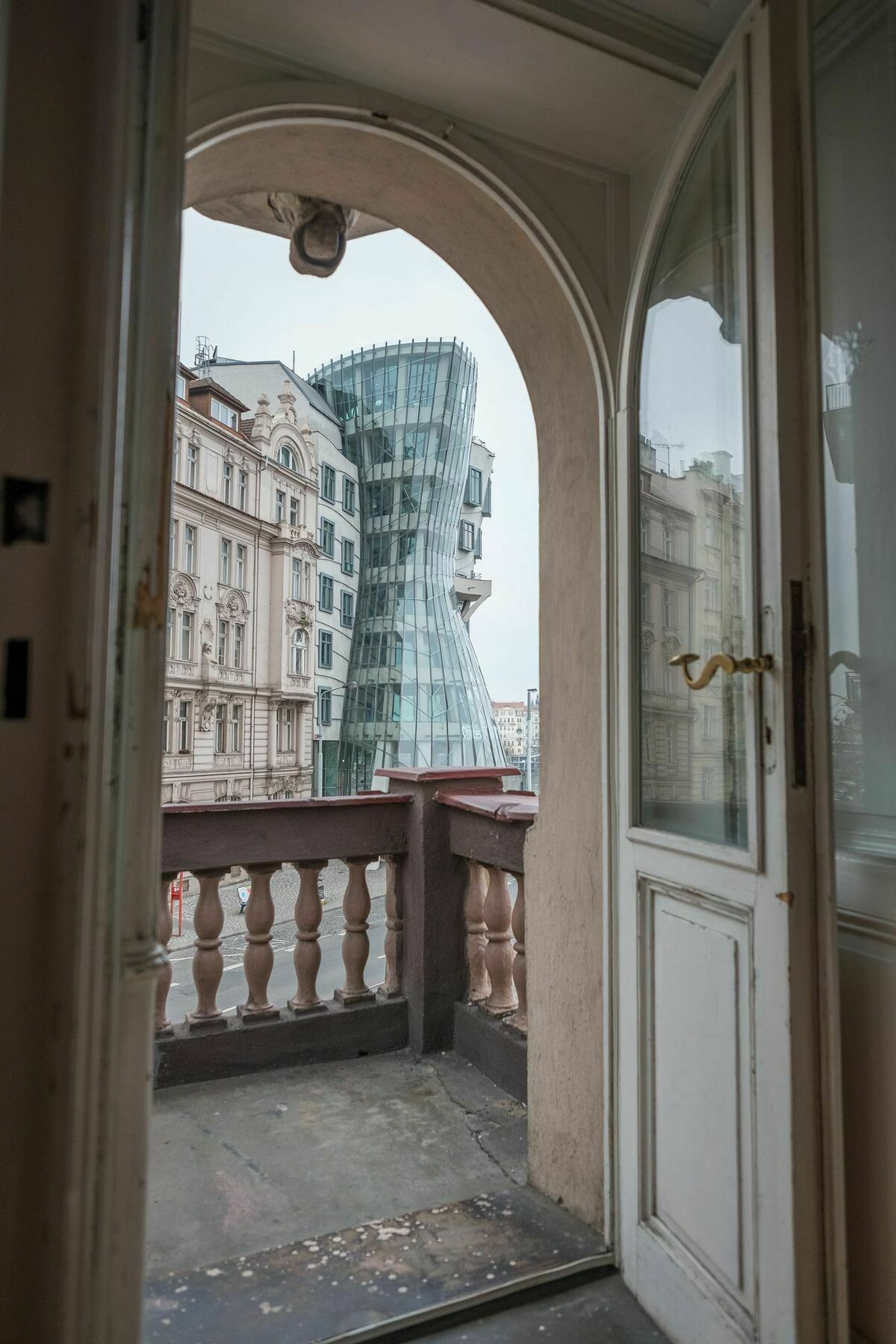 Apartments Resslova By The Dancing House Прага Экстерьер фото